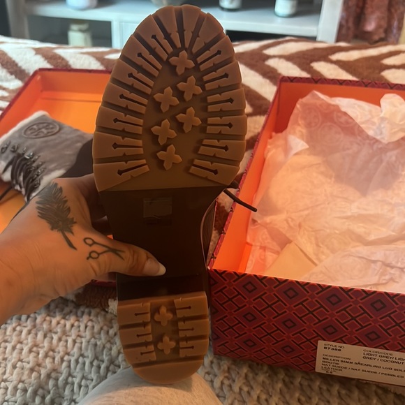 Miller Genuine Shearling Trim
Boot (Women)
Tory Burch
SOLD OUT - Picture 9 of 10